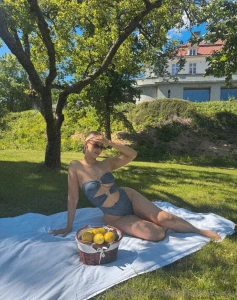 So happy summer is here i ll answer all dms tomorrow can t wait to