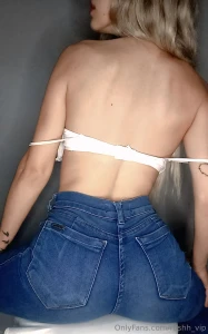 I hear you like skinny jeans and also that you like them to sit on