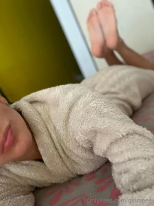 Relax en mi cama relax in my bed