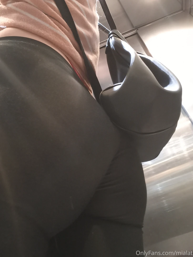 Are you coming to my place my leggins are a bit to tight need to take 