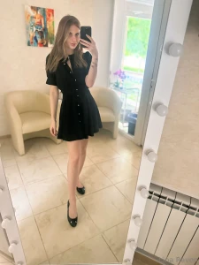 Do you like short or long dresses i m into long ones