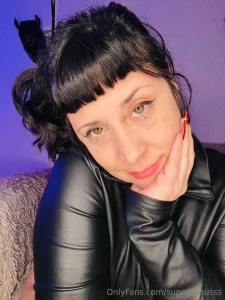 I m not just a fantasy i m a woman who reads thinks feels and still