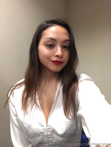 T as deux choix entre mes cuisses ou dans ma bouche je te laisse d