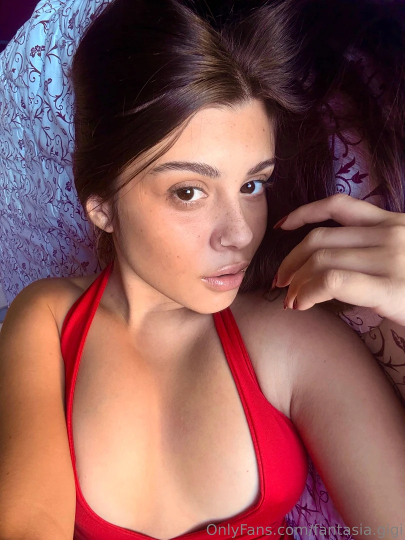 Can i show you how i touch myself when i miss you 