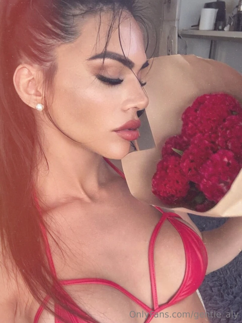 I love fresh flowers the scents of spring drive me crazy and roses 