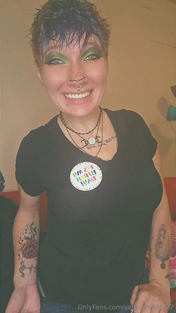 Celebrate my birthday with me i don t wanna go out tonight i wanna 