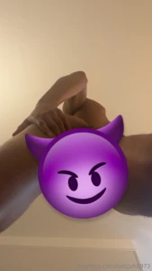 More bare ass pics who am i all of a sudden lol i really enjoy this