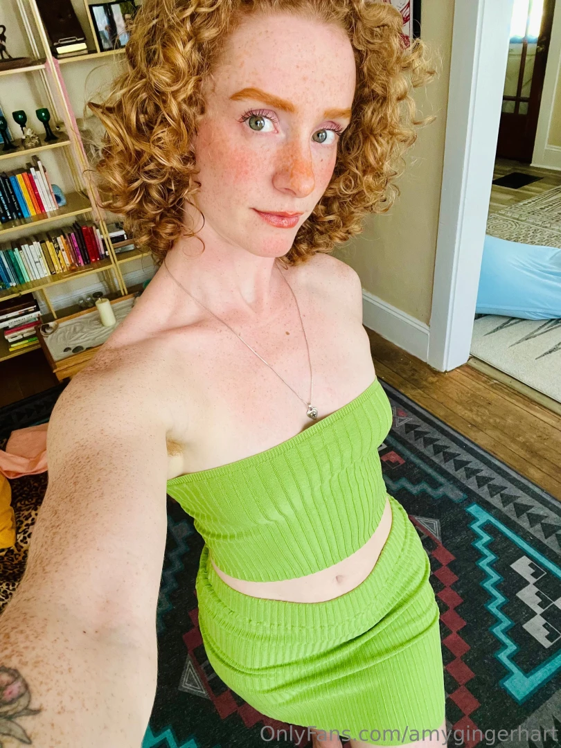 Feeling pretty in this cute outfit have an amazing day part 3 