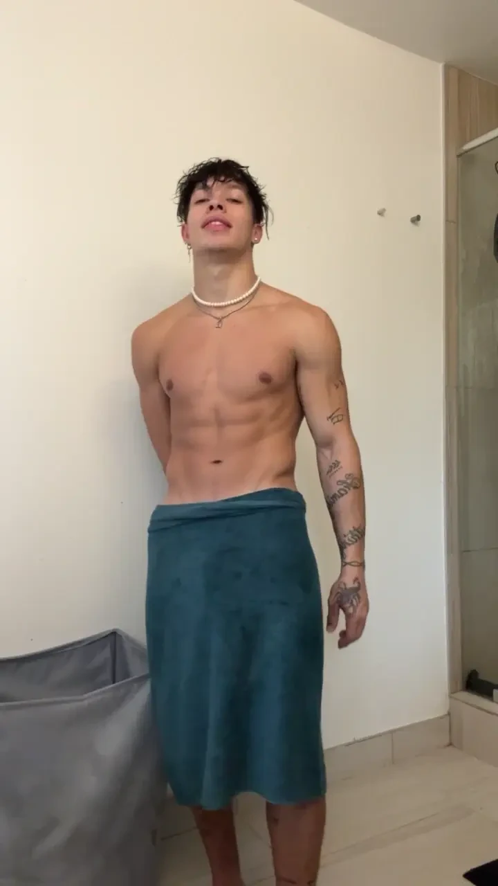 Fresh out of the shower who can help dry me off 