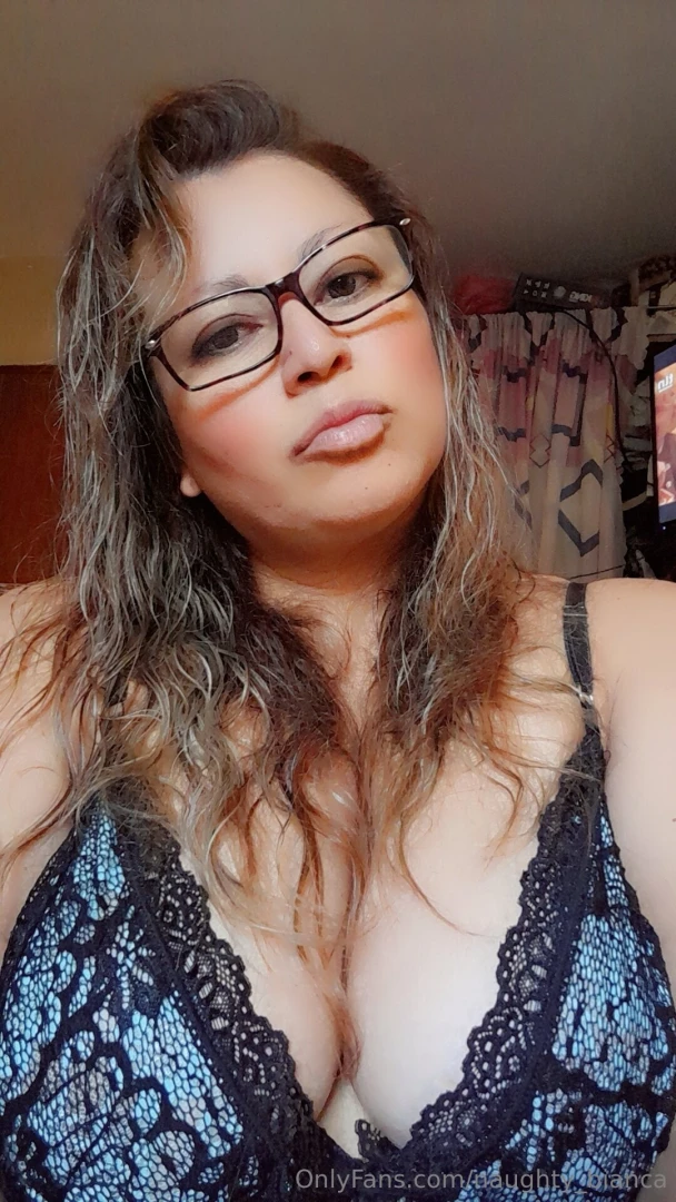 Hello love come with this horny milf who will drive you crazy 