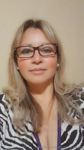 My love come and enjoy the experience of this horny milf