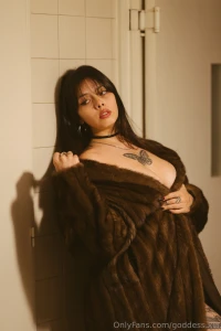 How sexy do i look can i walk around your living room dressed like