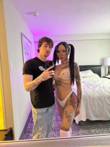 Here is a little teaser and some sexy pics from my shooting with part 5