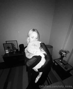 He came to cuddle and now i can t move not complaining tho