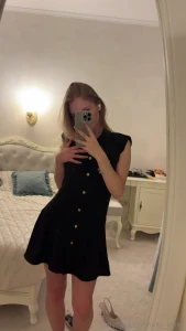 I was just trying it on and ended up filming a little video is it a