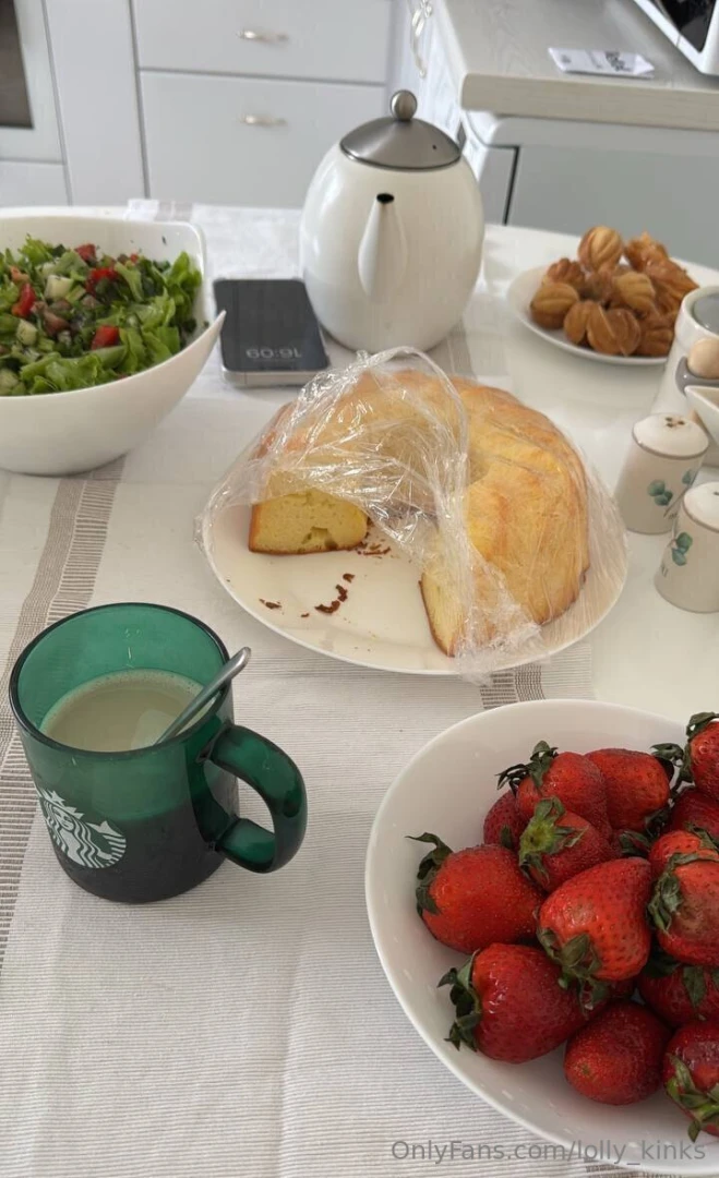 Tea cake strawberries and me do we need anything else to be happy 