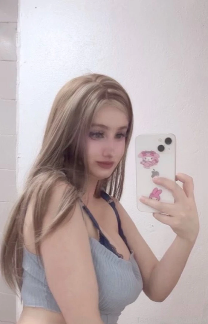 Selfie mirrorselfie cute sensual hot neckline part 4 