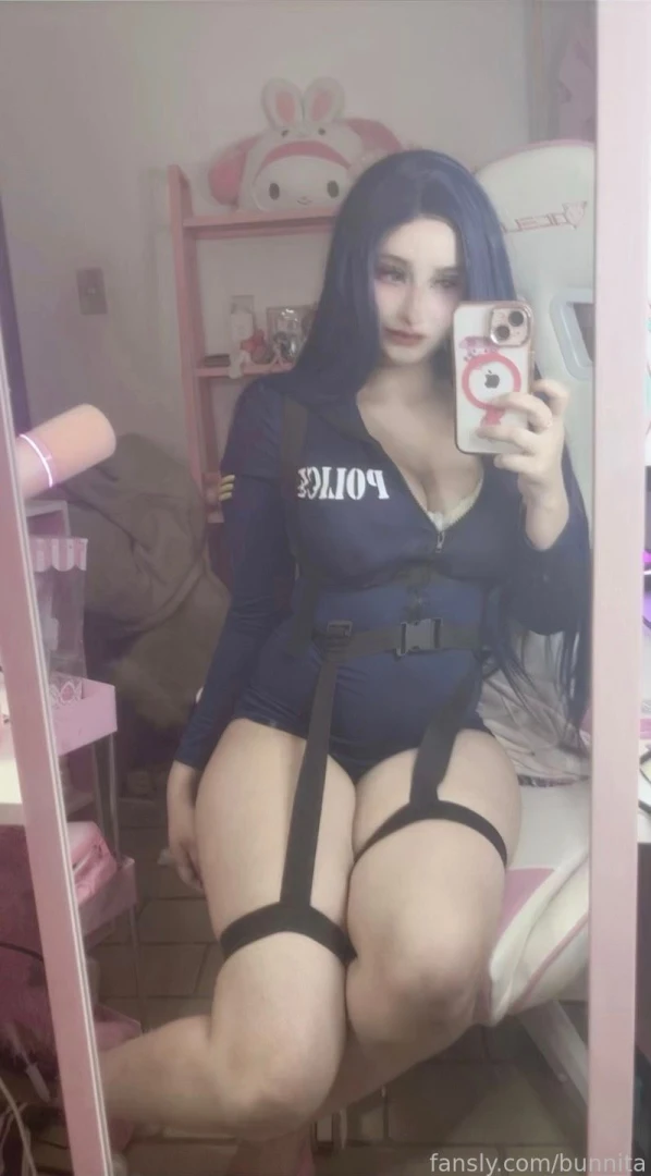Police ass thicc gamergirl sensual sexy panty cosplay selfie part 3 