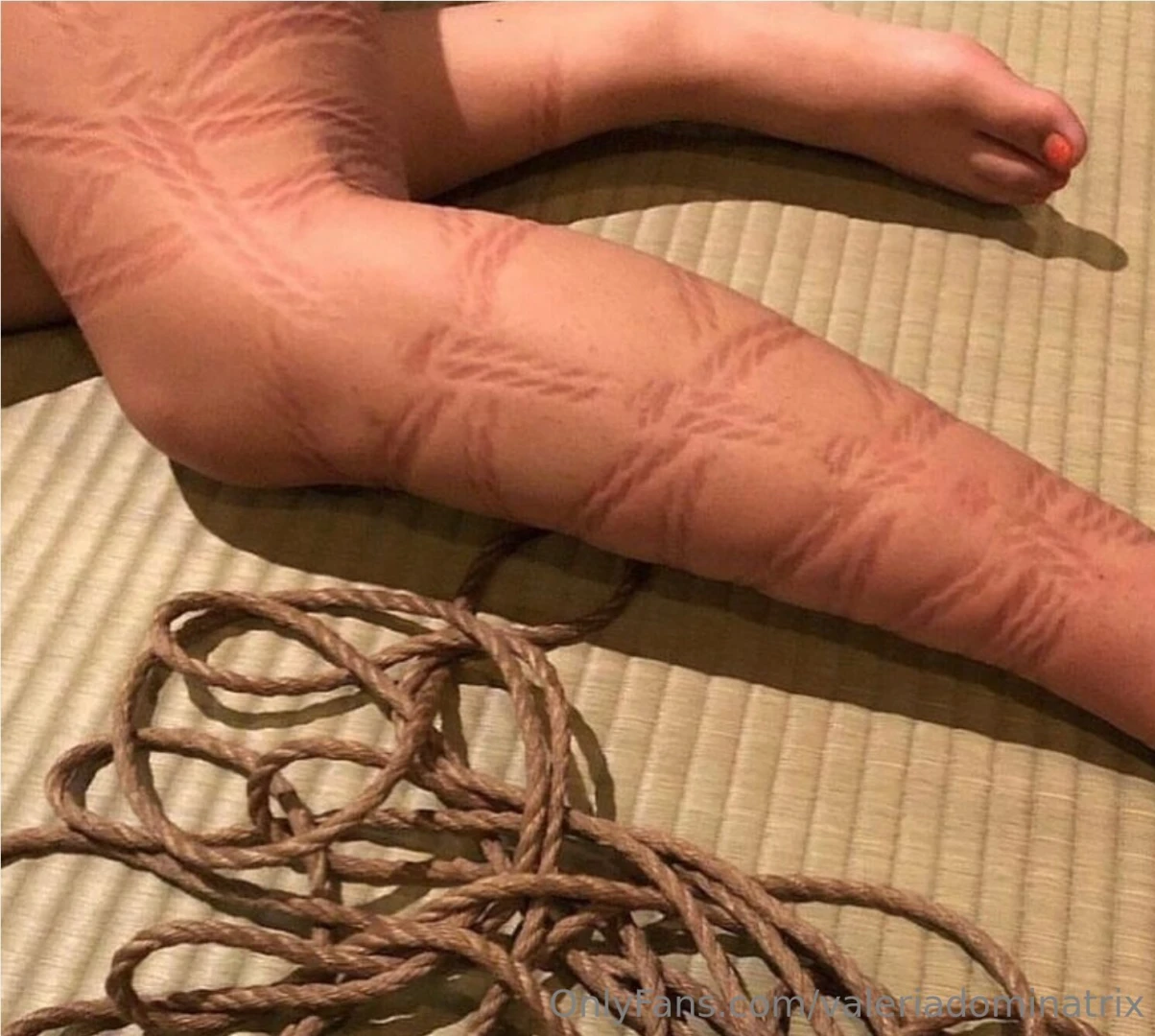 Me encantan las marcas que dejan las cuerdas en tu piel aun no conoces 