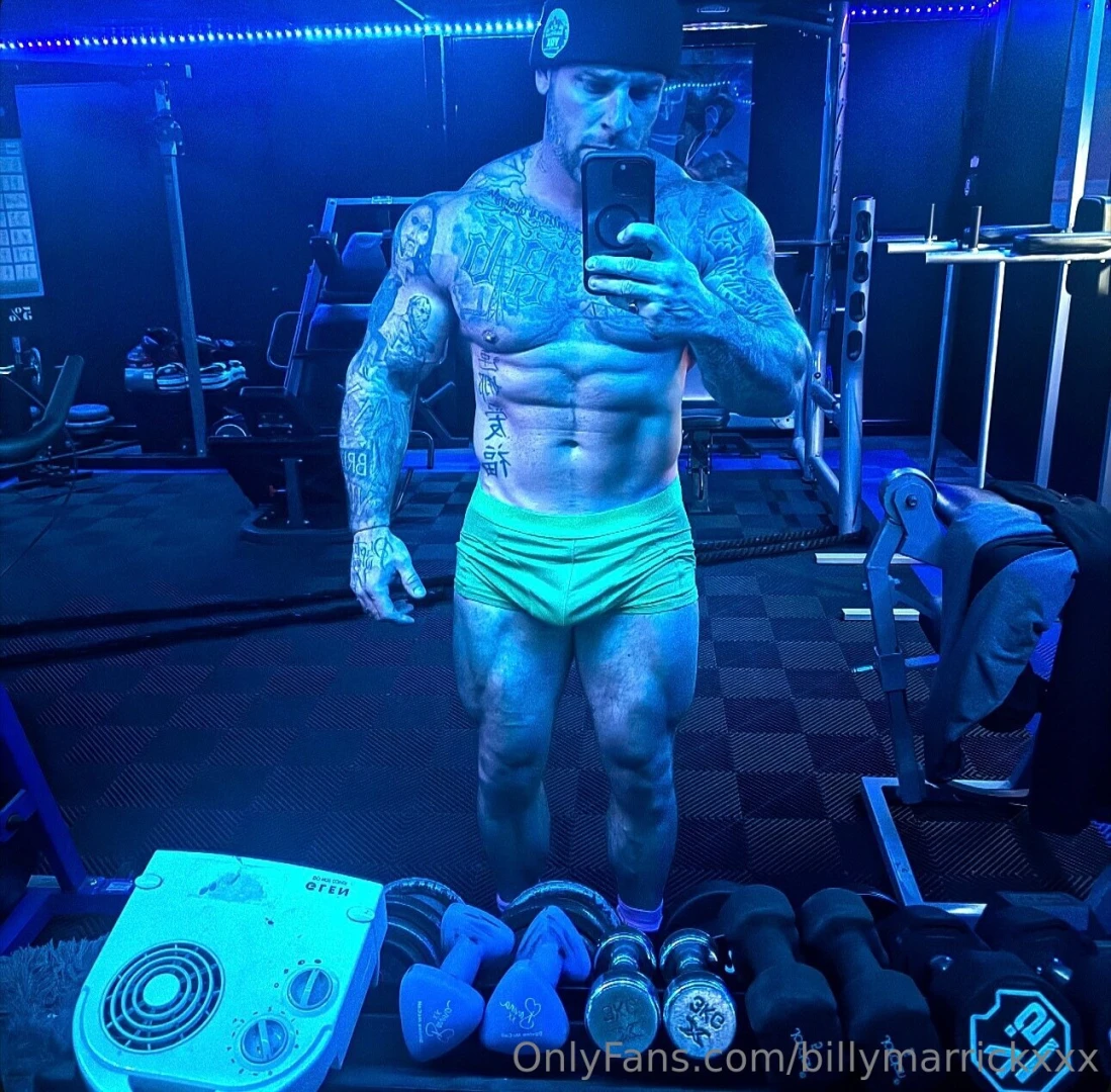Love a good bit of gym lighting 