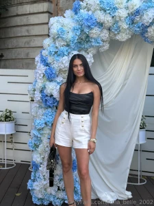 A little rest and beautiful places what do you think in this photo am