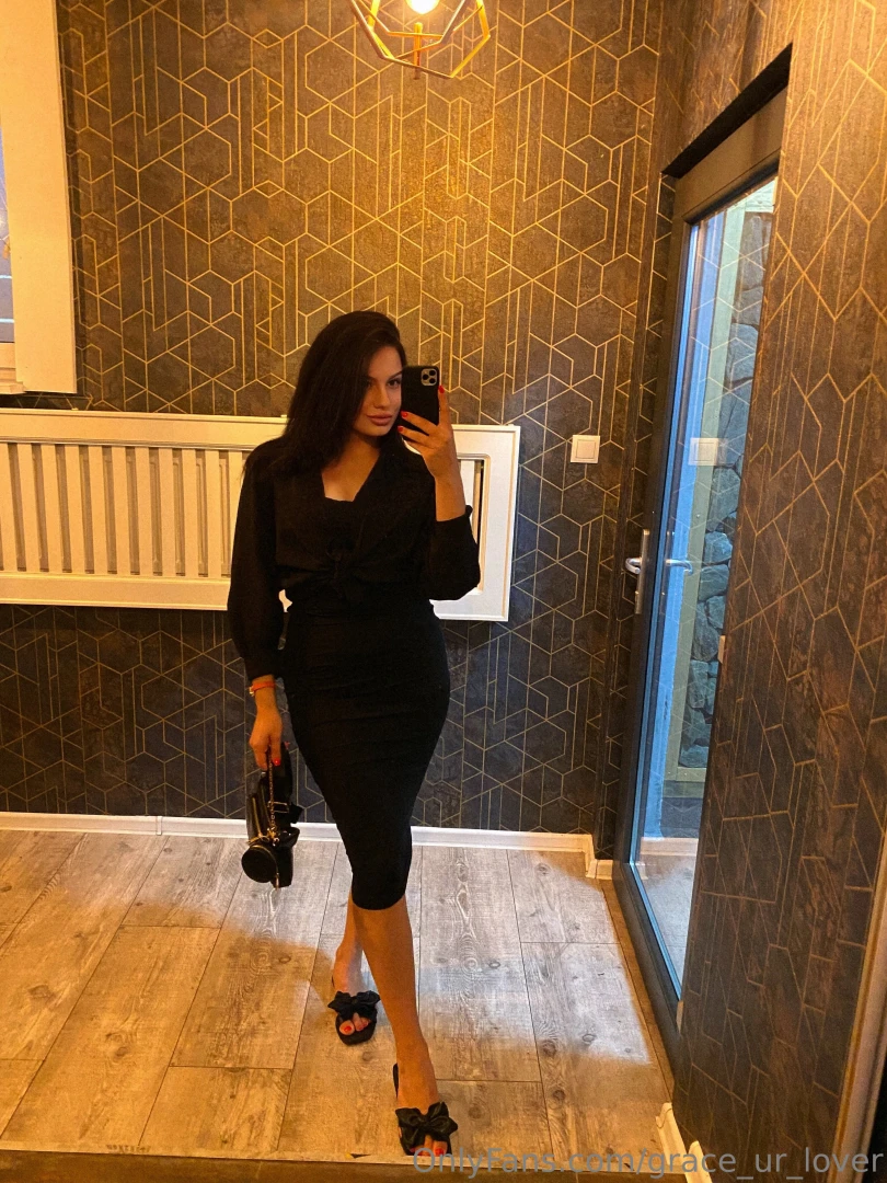 Does black look good on me black on top but can you guess the color of 