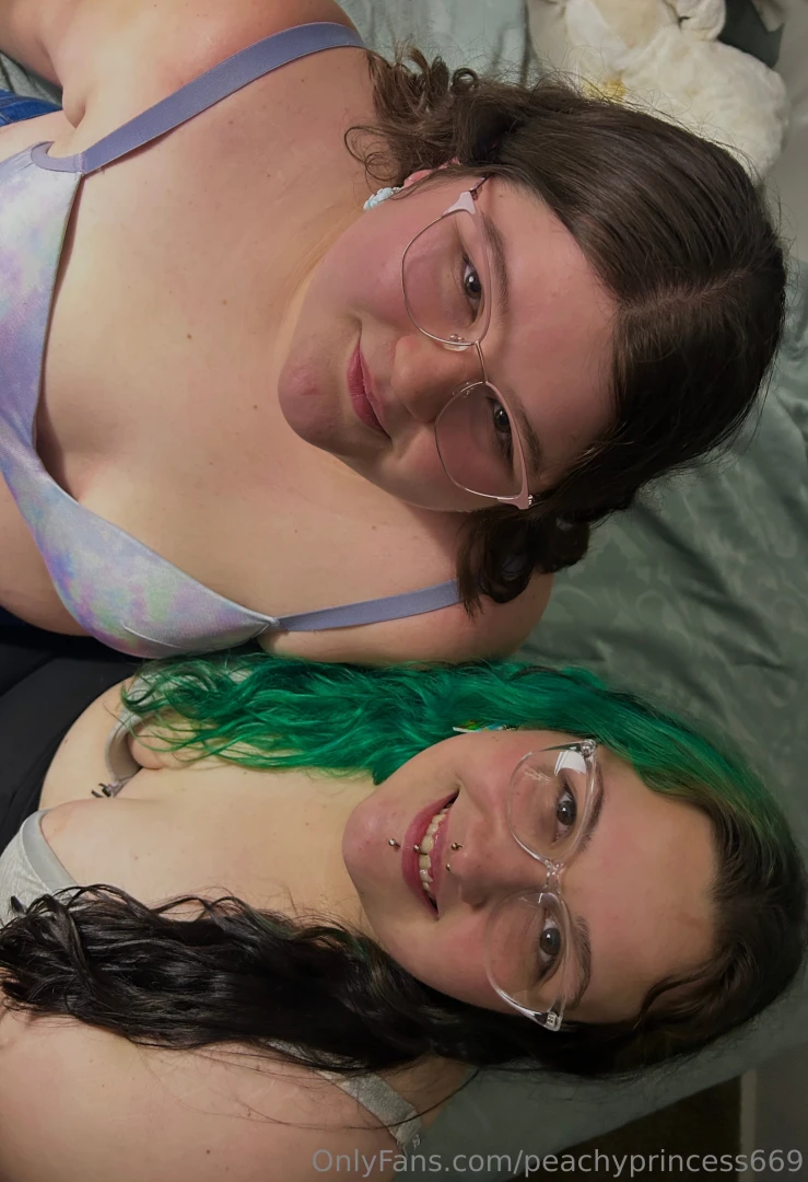 Look at me with my sexy best friend go subscribe to her at part 5 