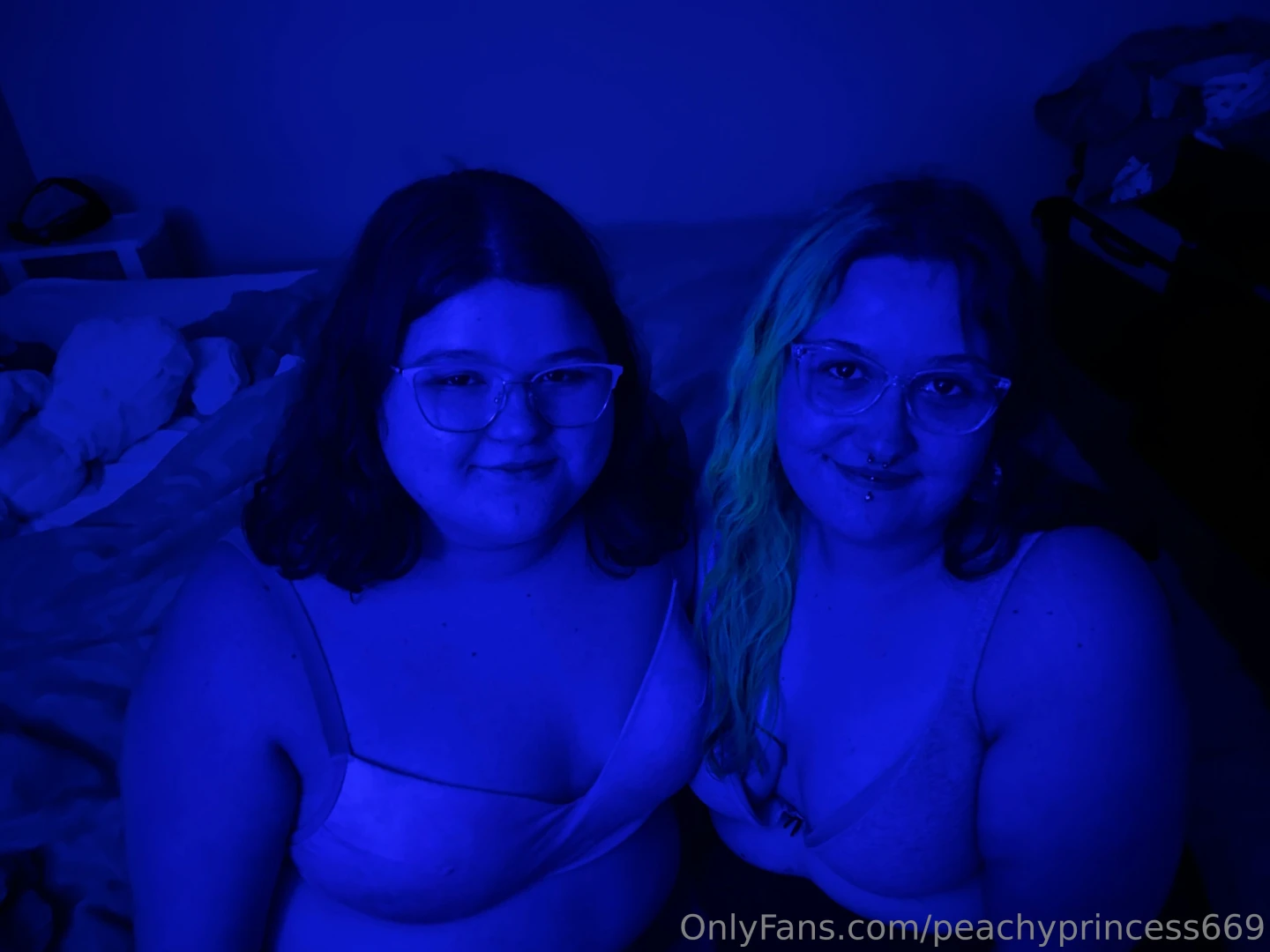 Look at me with my sexy best friend go subscribe to her at 