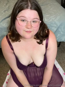 I ate my friends pussy leave a tip if you liked it and want more part 7