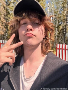 Hi what s up long time no see typ sfw happy sunny boy