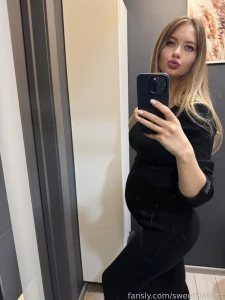 Today is manicure and pedicure day milf pregnant pregnancy part 1