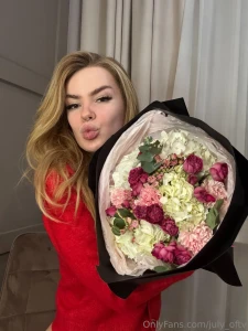 Flowers amp kisses kind of mood today got spoiled with the prettiest