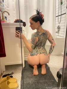 Ready to bounce my ass in that shower