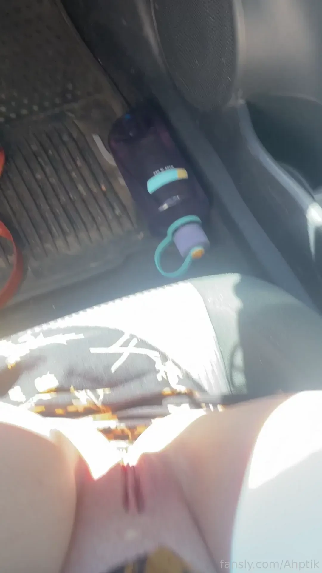 It s hot so i have to put the ac on 