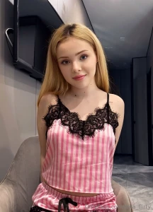This beauty is online amp waiting for you amelieluvv is ready to play part 68
