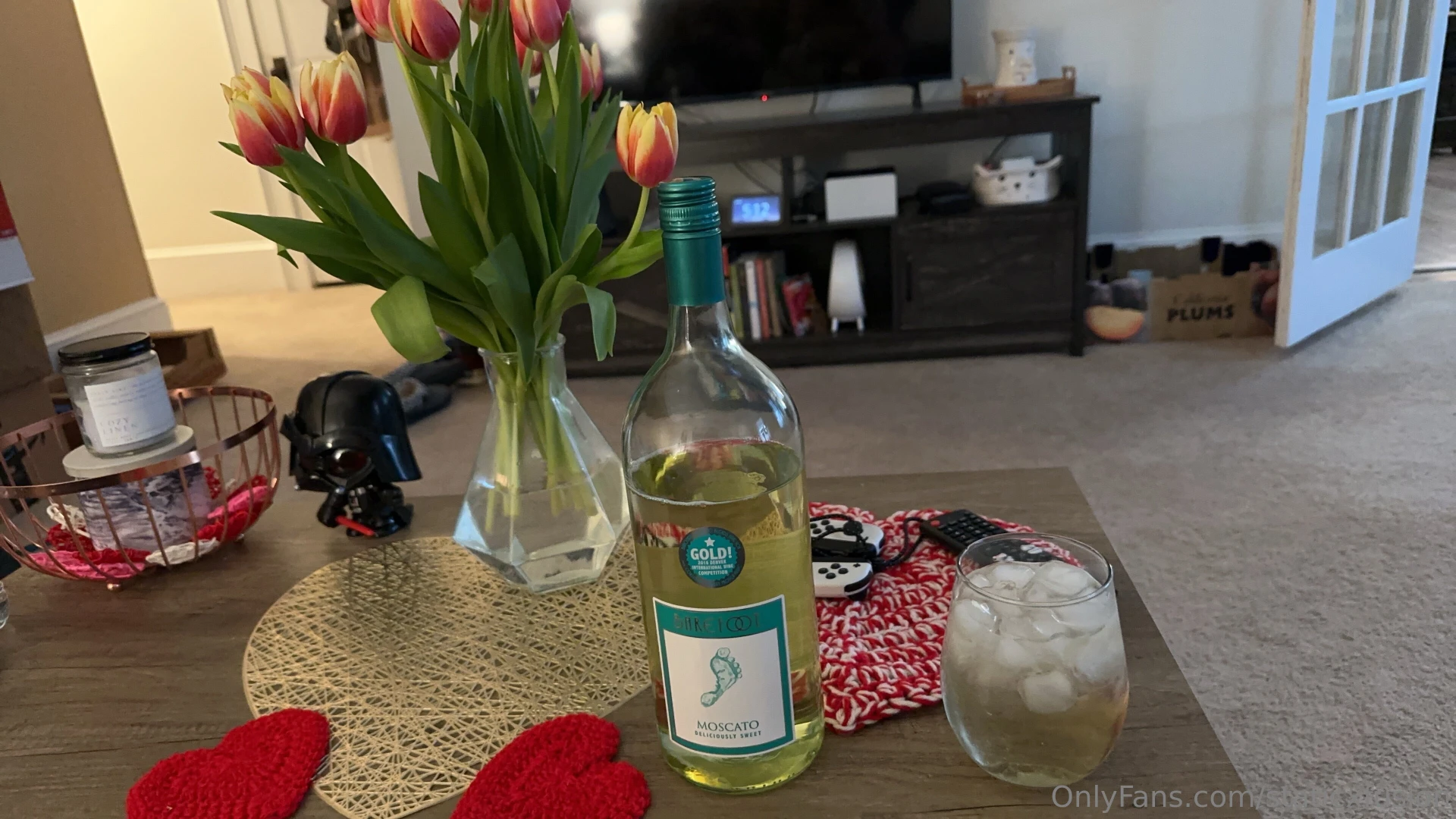 A solo romantic night in part 1 