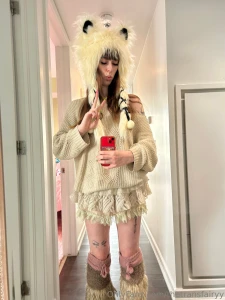 Hello i m obsessed with my new hat lol it makes me feel so adorable