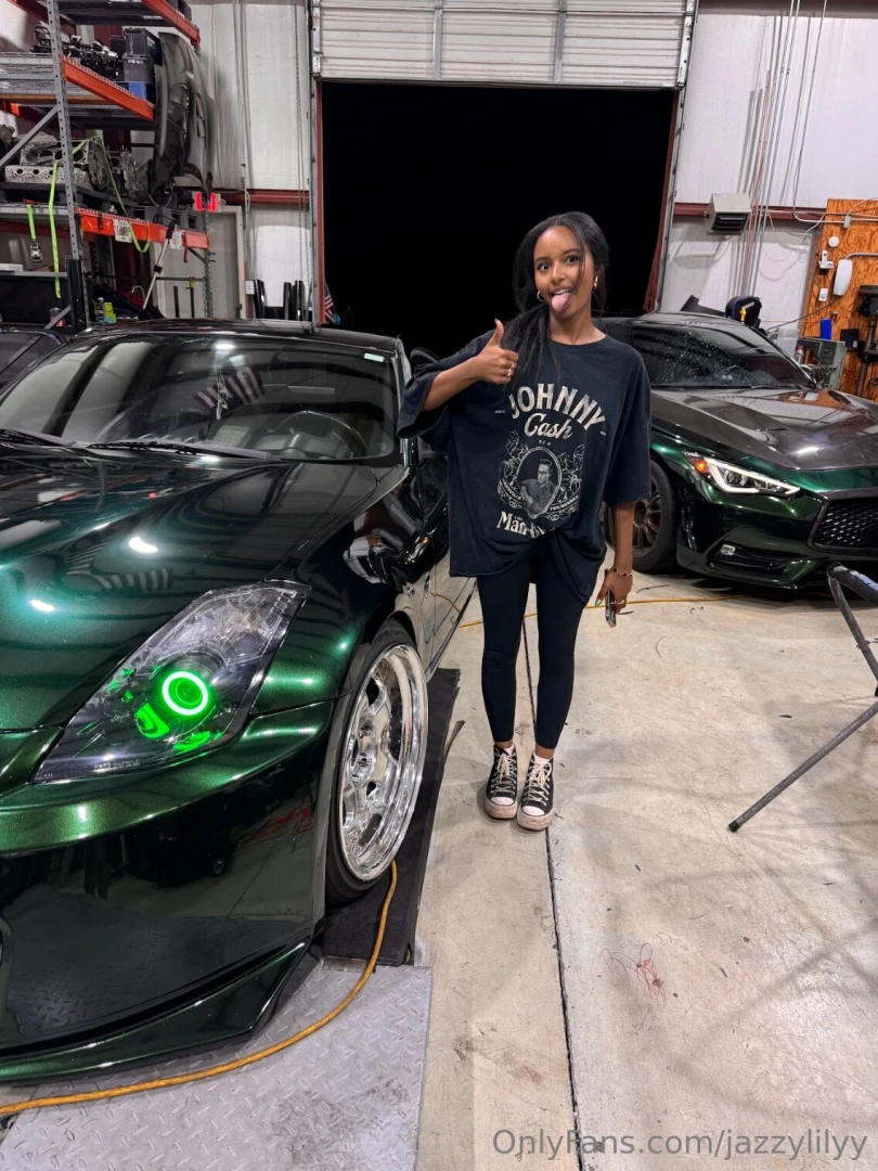 Fun fact about me i m a car girl 