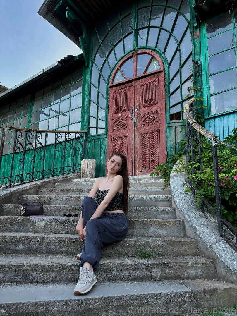 Caught the moment - like a shot from a movie when everything coincided 