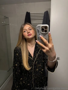 Ich liebe diese pyjamas meine freundin hat sie mir zum geburtstag part 3