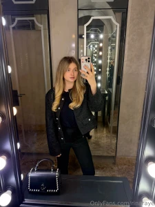 I love looking good and i really like my style