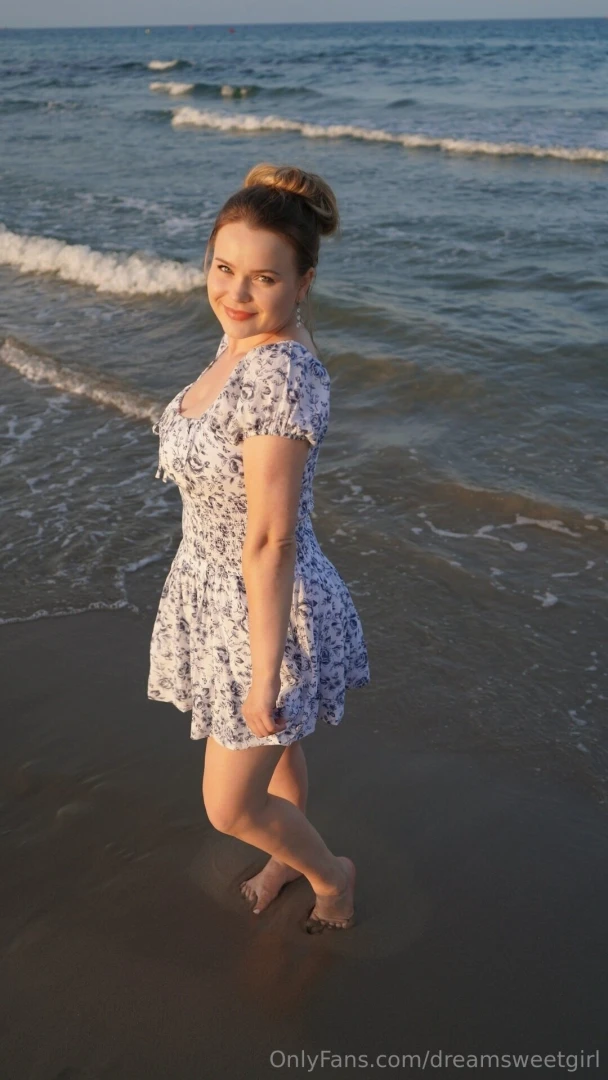 This summer is all about smiles and breezy dresses 