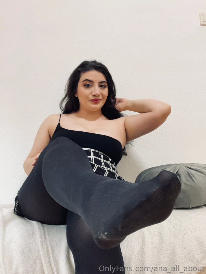 Come and take care of my feet 