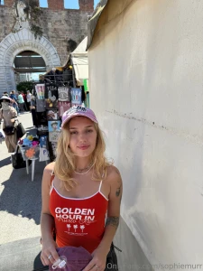 I decided to take a stroll through the souvenir shops and choose a new