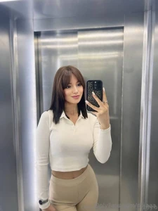 Hot babe mist c wants to show you her perfect body and give you the part 47