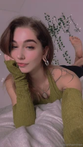 Tell me why this top is giving green fluffy angel with no