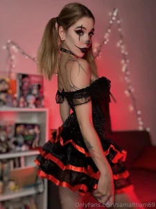 Idk who let me dress like this and vibe around the room like it s