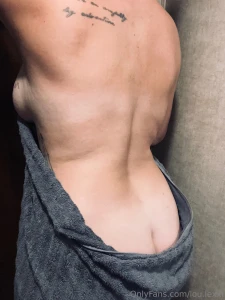 Some shower pics and vids for ya