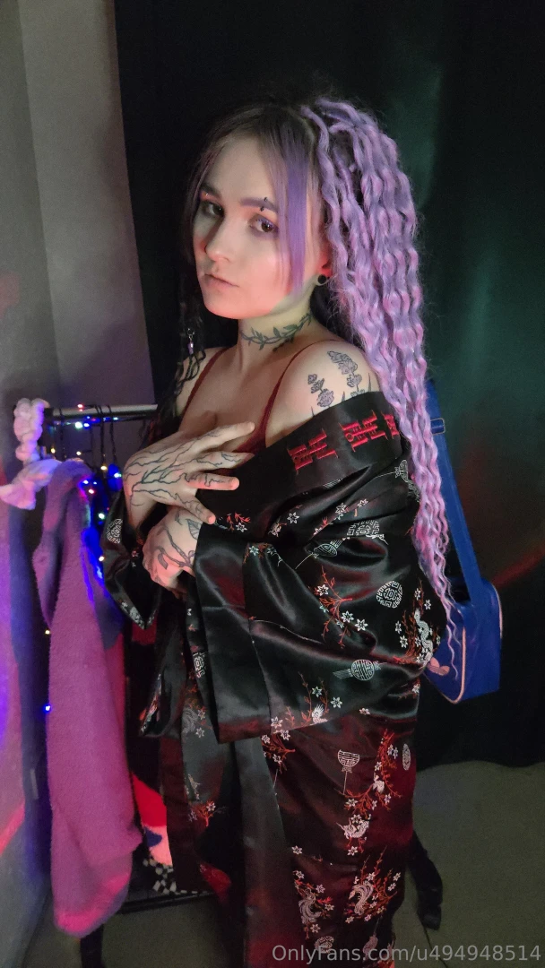 A small photo shoot in a kimono i think it turned out well part 1 