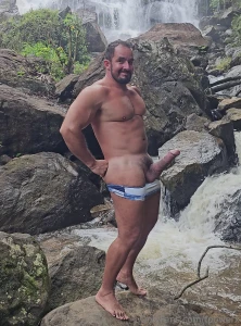 Hiking increases testosterone and more horny